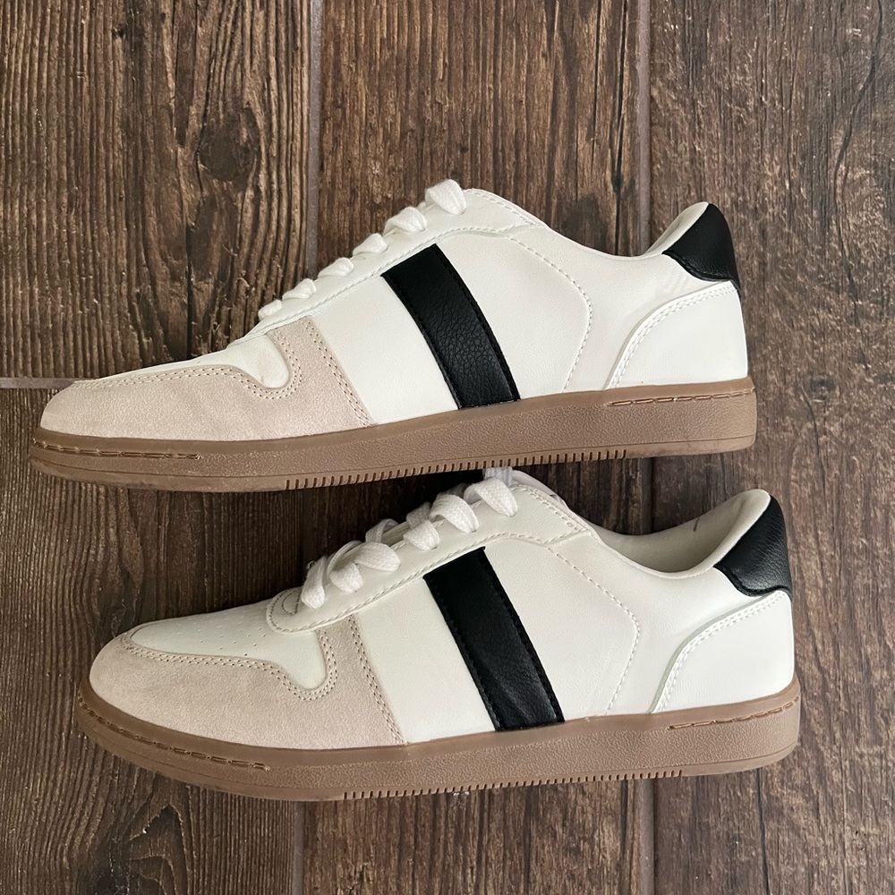 Universal thread sneakers - Picture 3 of 5